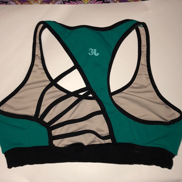 Jo & Jax Green and Black Strappy Back Sports Bra - Picture 2 of 2